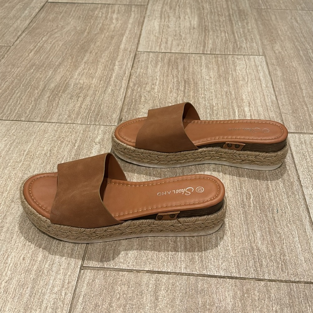 Brown Platform Sandals with Rope Design - Picture 4 of 5